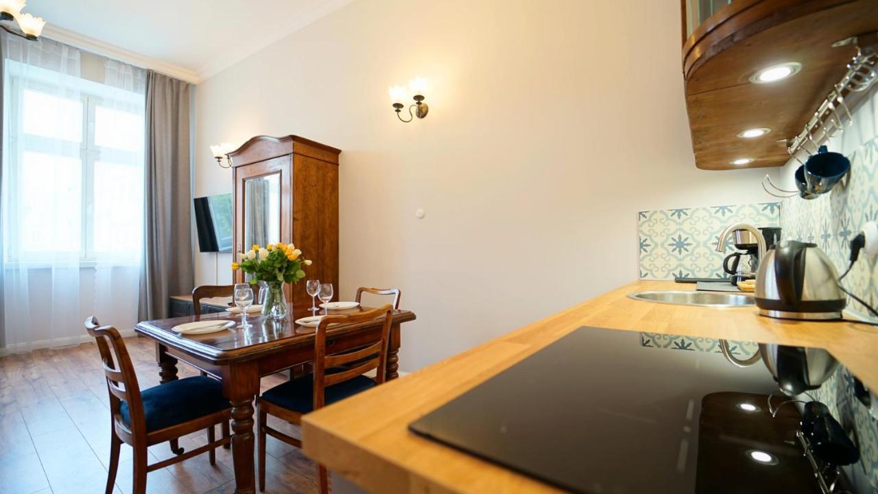 Apartamenty Everysky - Plac Ratuszowy 51 耶莱尼亚古拉 外观 照片